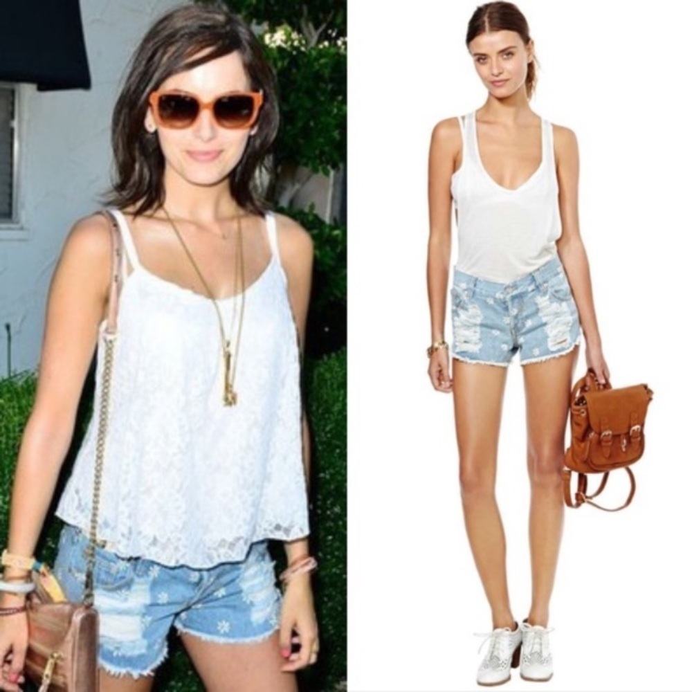 Minkpink Distressed Light Wash Sweet Daisy Low Rise Denim Shorts Size Small